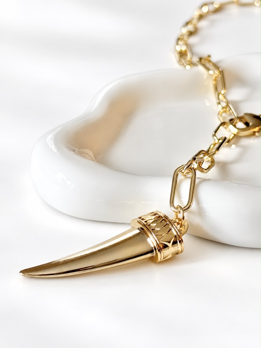 Necklace Horn & Luck