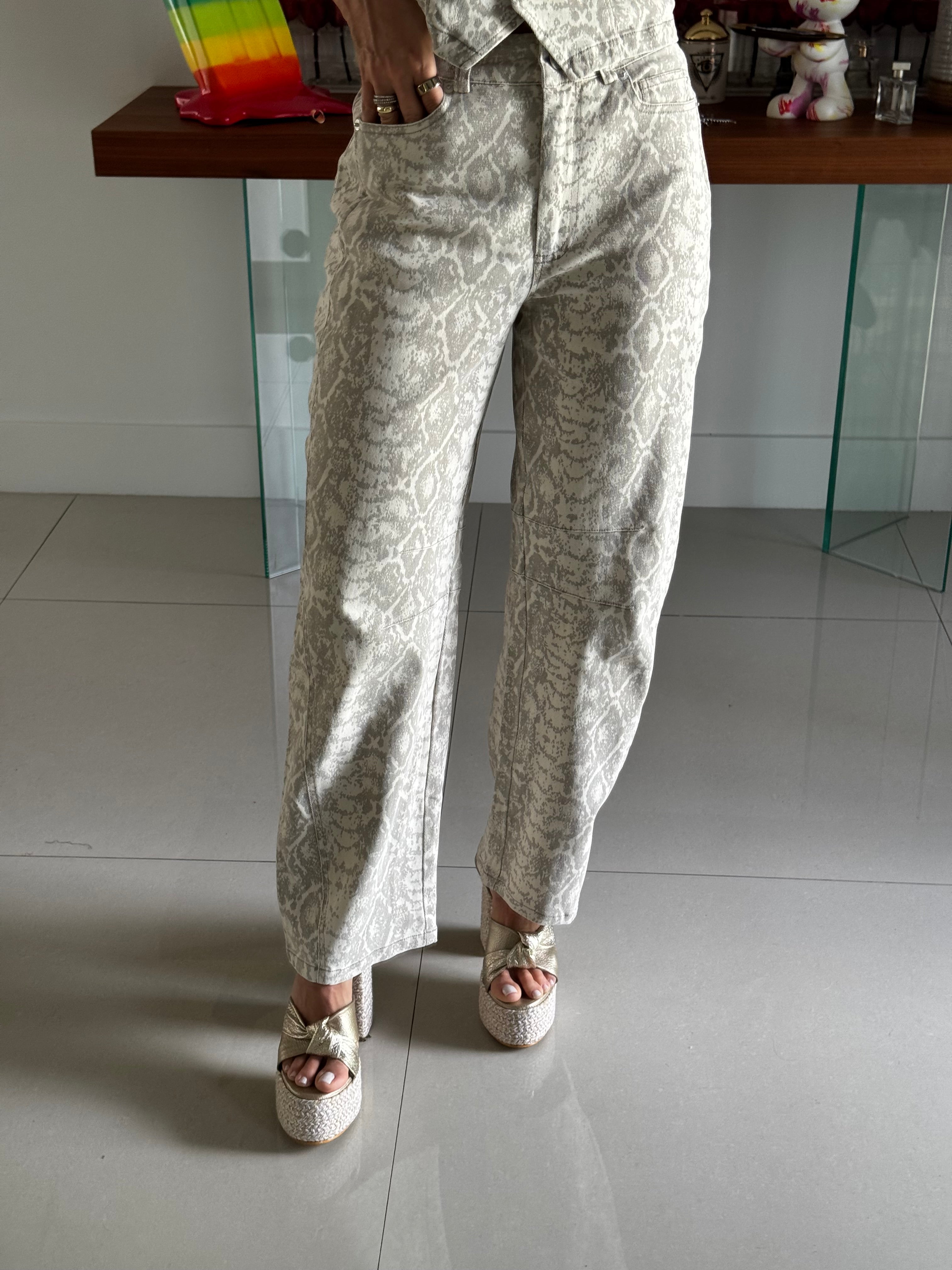 Set White Snake
