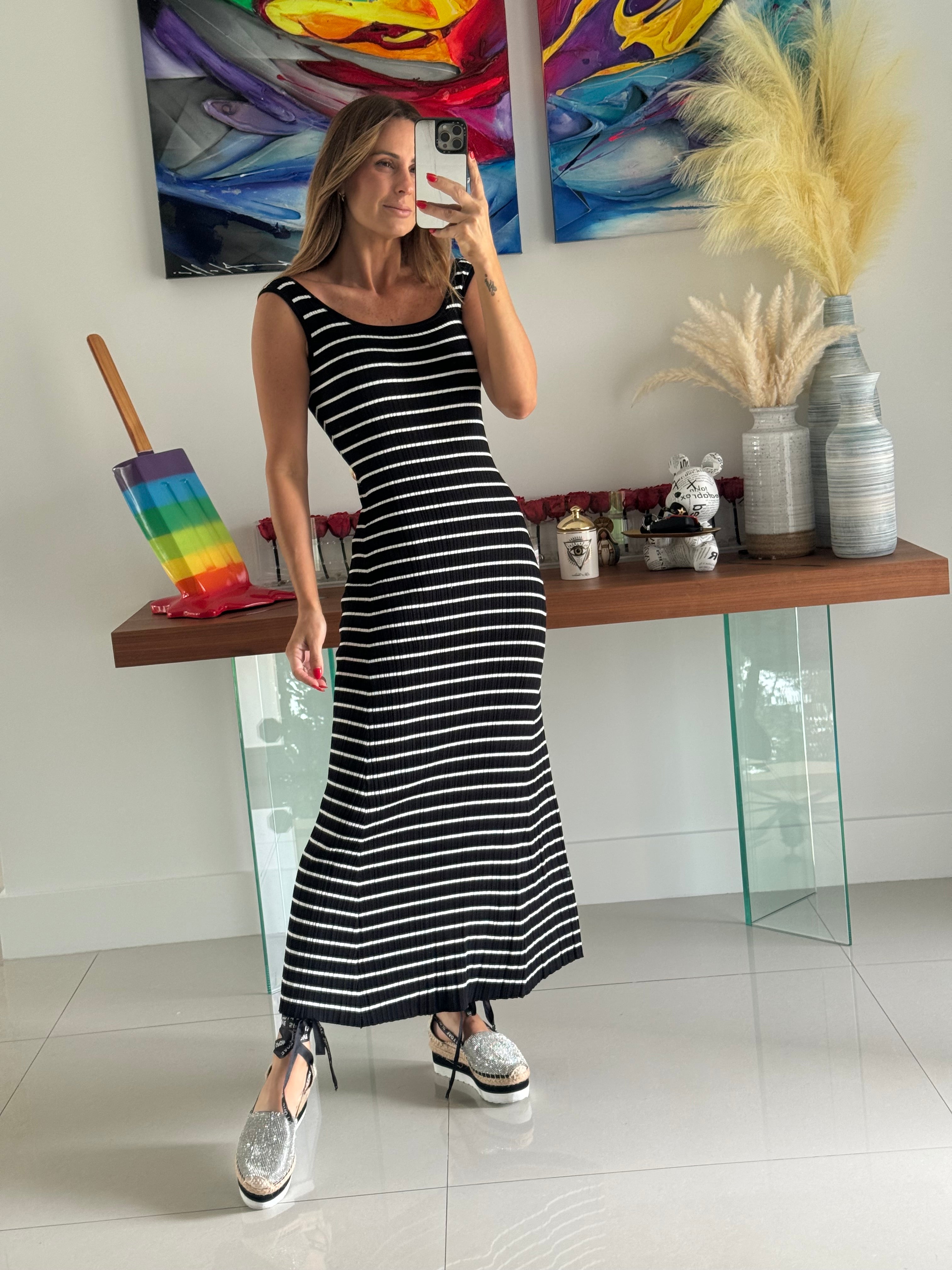 Dress line 7