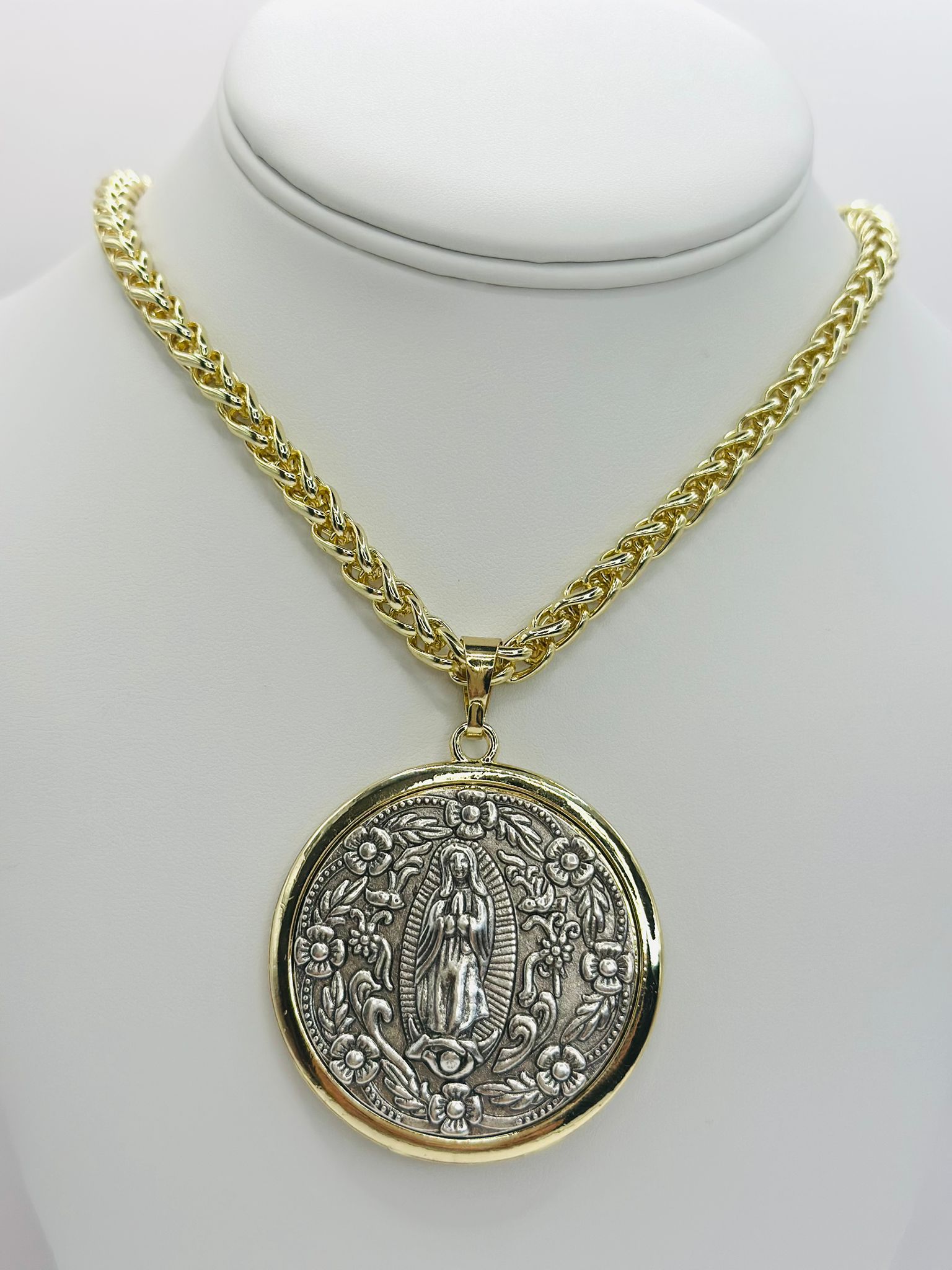 Collar Medallones