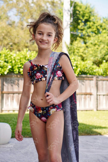 Bikini Girls Amanda